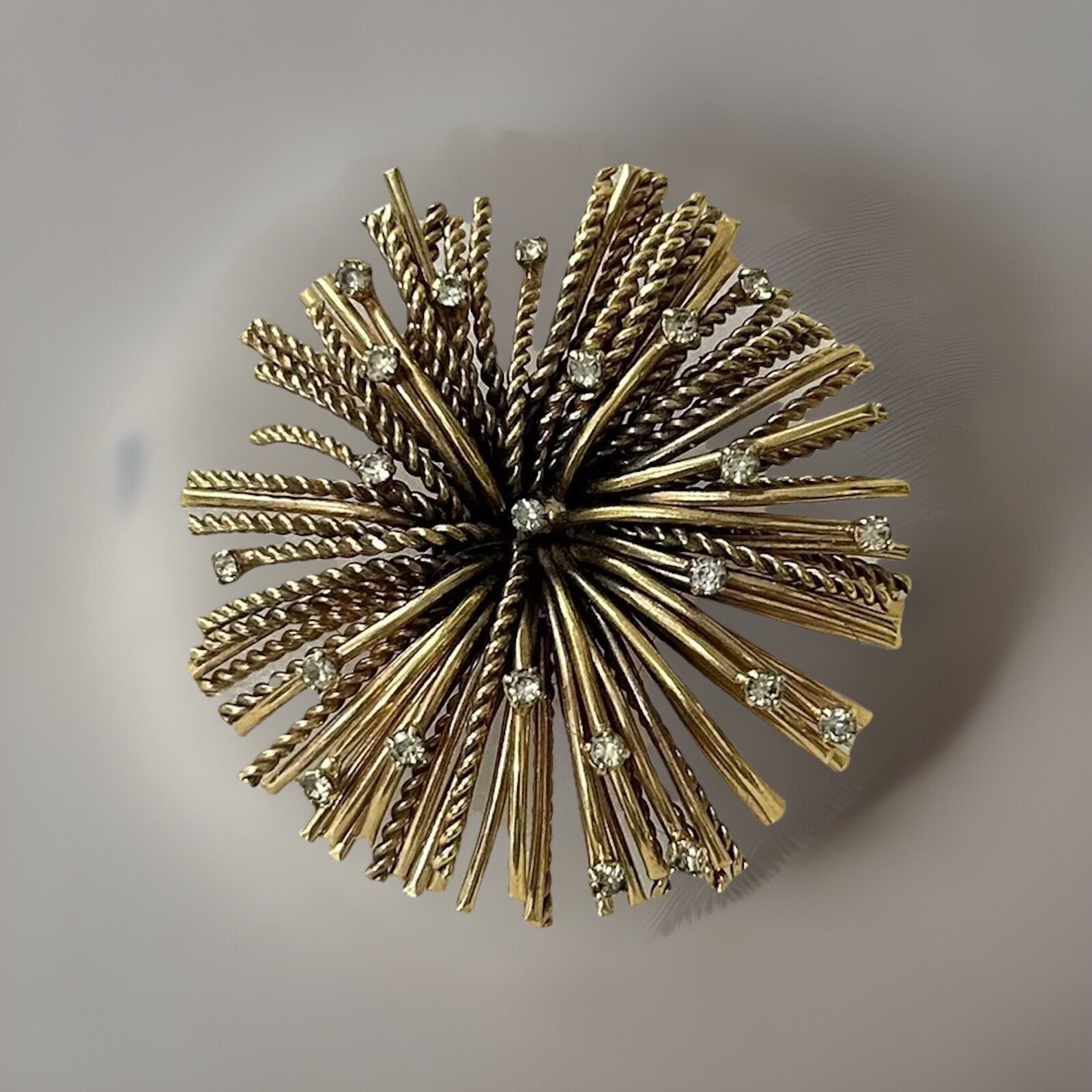 Vintage 1950s Unsigned Bergere Gold Tone Starburst Brooch 17$
